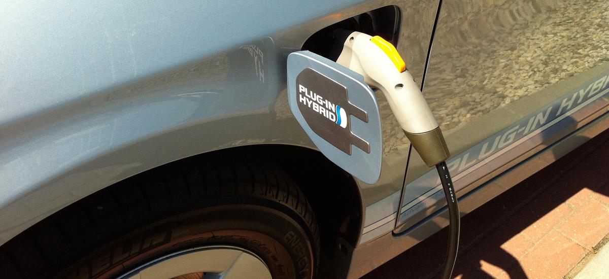 plug in hybrid electric vehicles